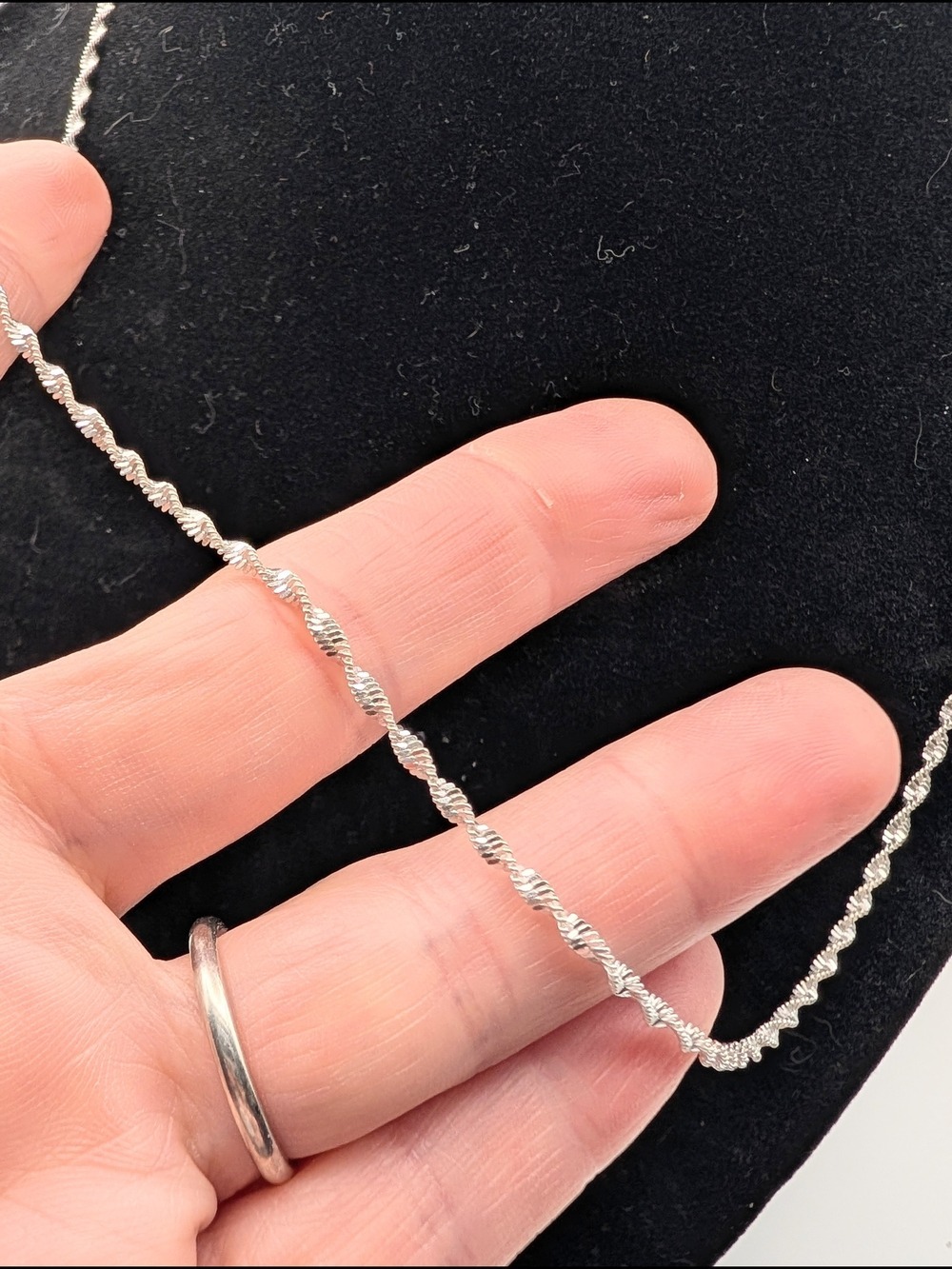 Classic 20" Silver Twisted Rope Chain - Picture 2 of 4